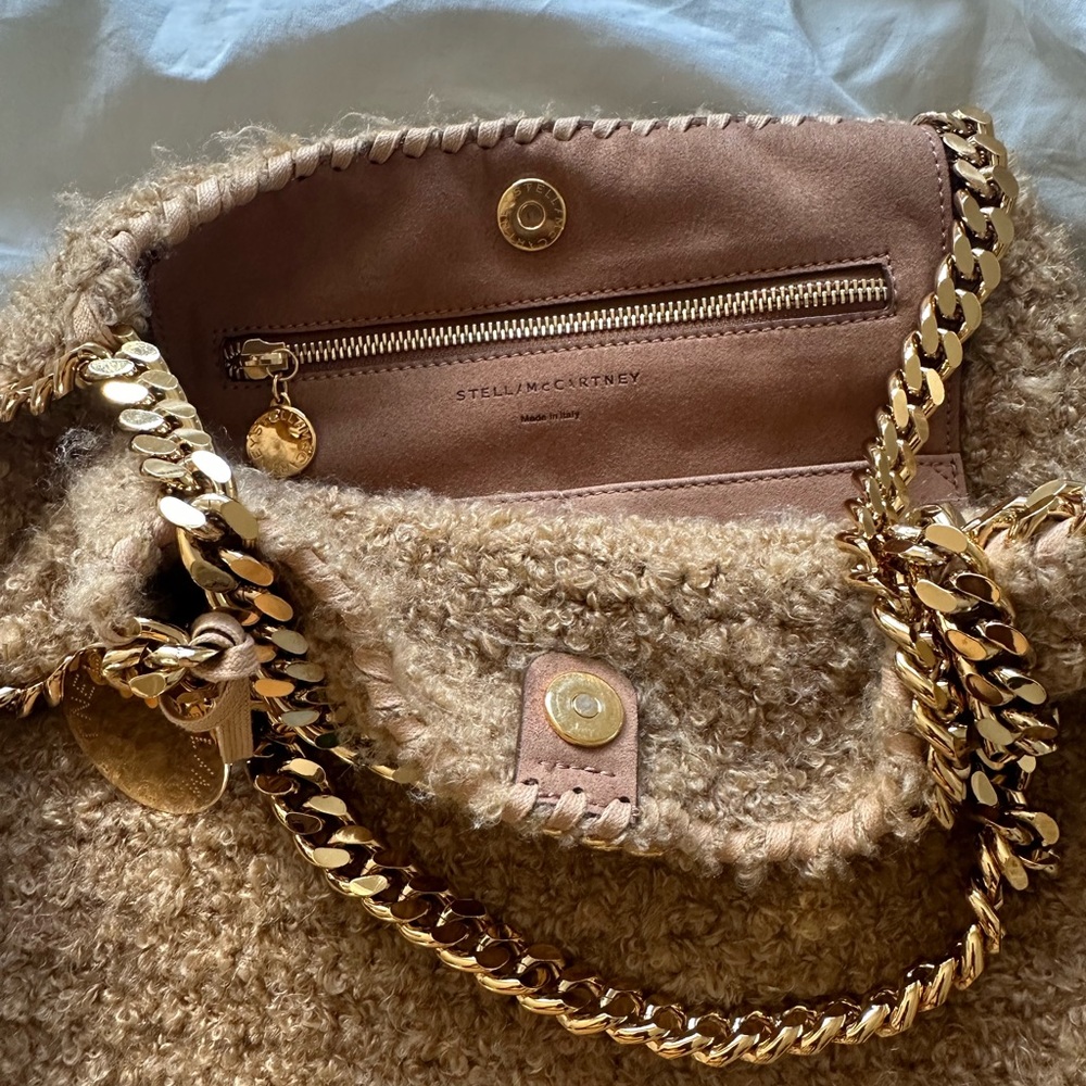 Stella McCartney Gold Chain Tan Shoulder Bag - Picture 6 of 16